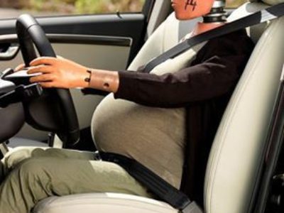 妊婦さんにもシートベルトは必要です♪